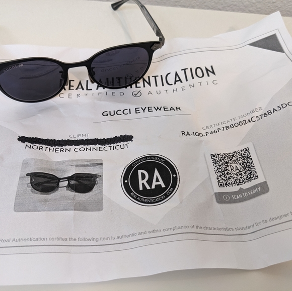 Gucci Sunglasses black and titanium cat eye - Picture 14 of 15